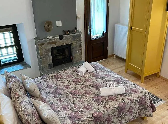 Appartamento To Patriko Mas Guesthouse-1